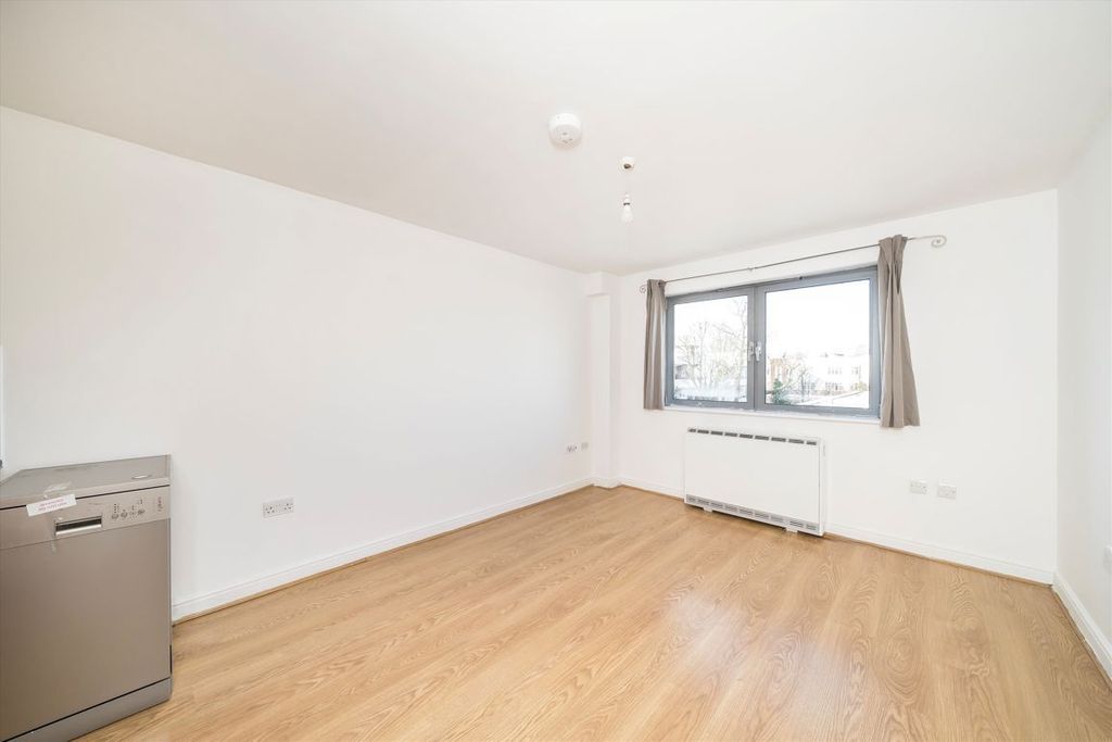 Property photo 3 of 7