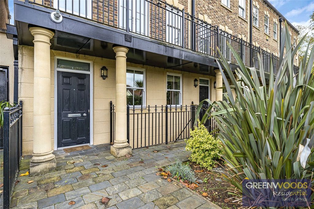 Property photo 1 of 37 Picture No. 35