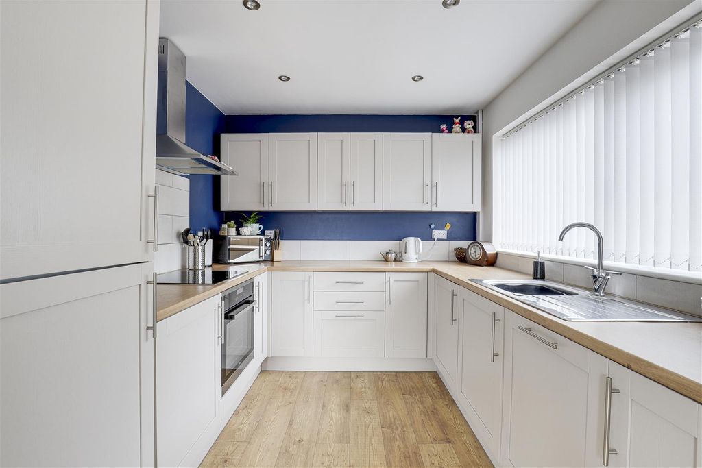Property photo 3 of 22 3206.Jpg