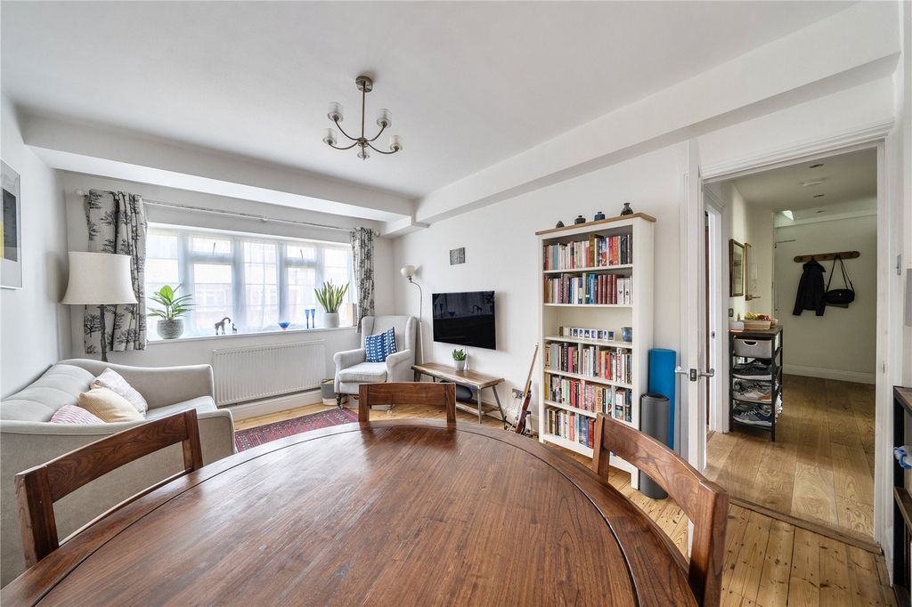 Property photo 3 of 18 Picture No. 05