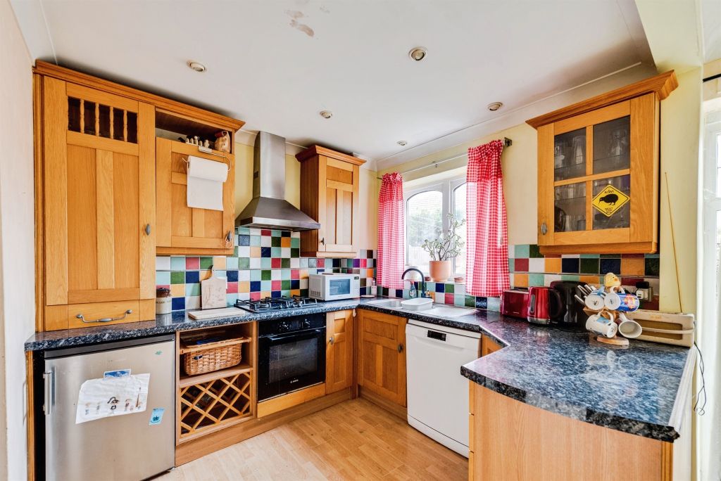 Property photo 3 of 16