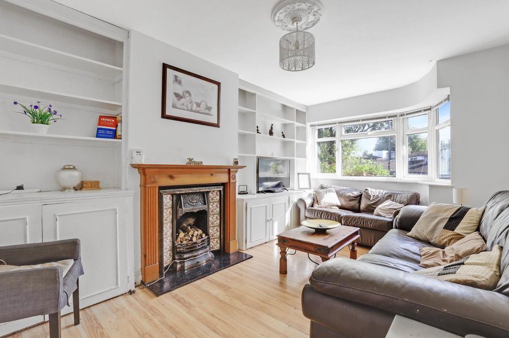 Property photo 2 of 15 02-144Ejhpropwpen - 16 Hayleigh Gardens - 1.Jpg