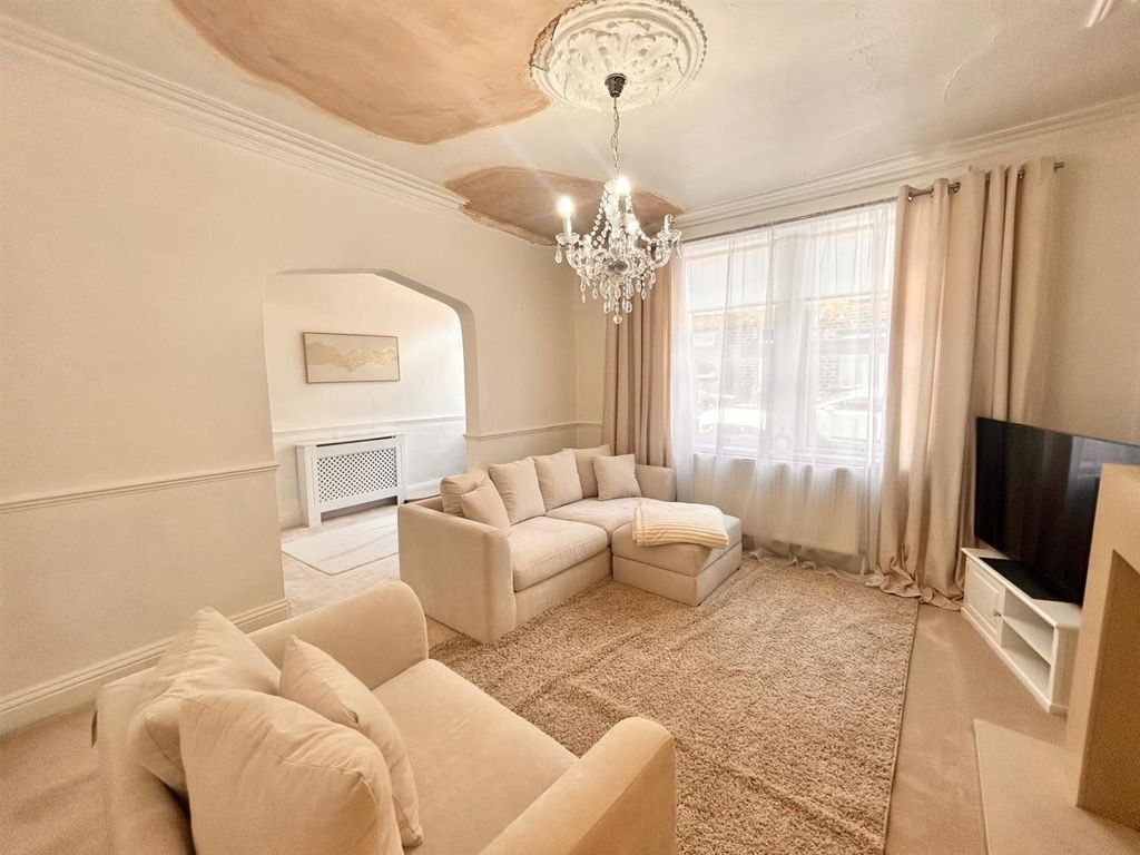 Property photo 2 of 15 14.Jpg