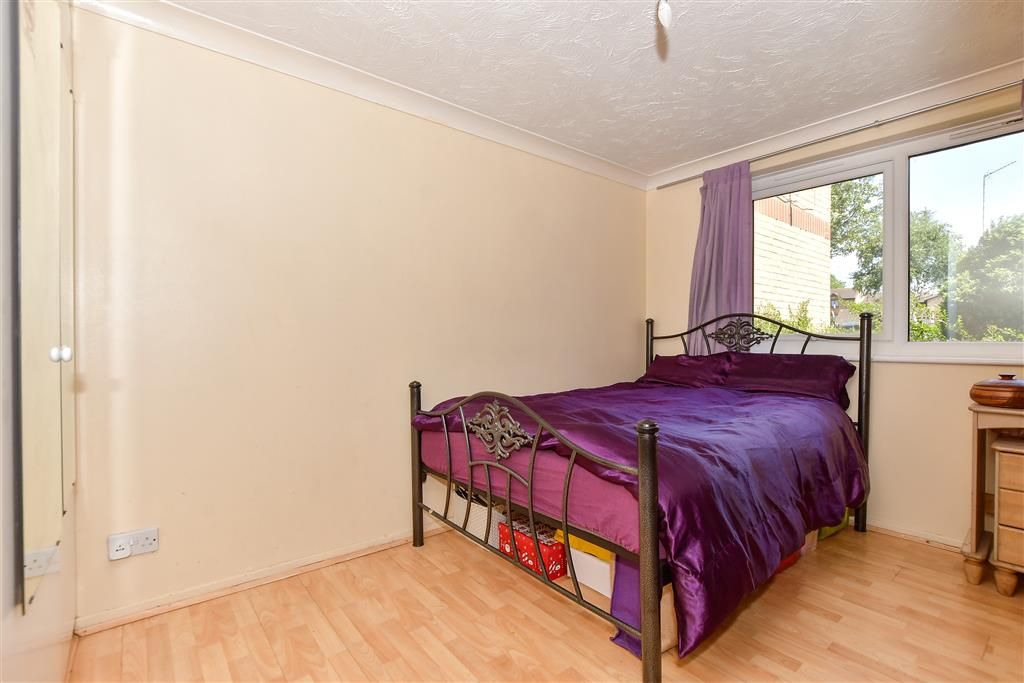 Property photo 1 of 12 Bedroom 1