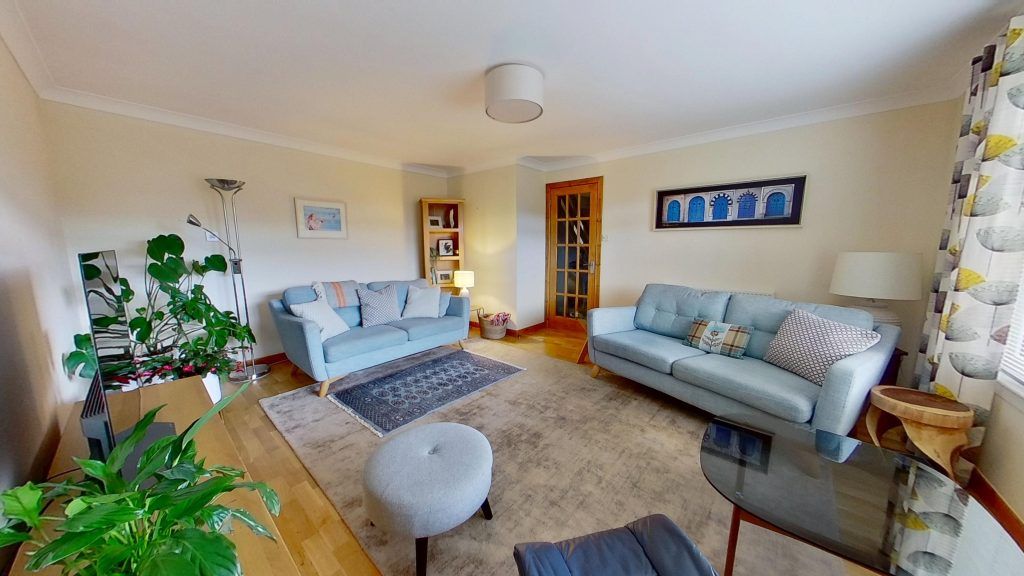 Property photo 3 of 37