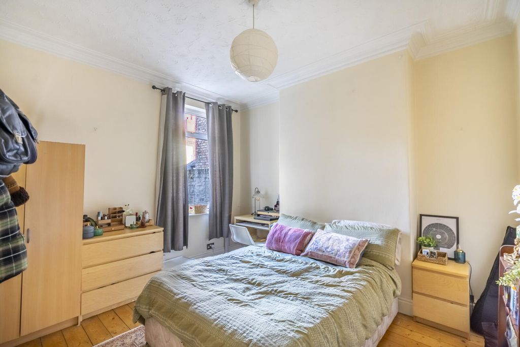 Property photo 3 of 11 Bedroom