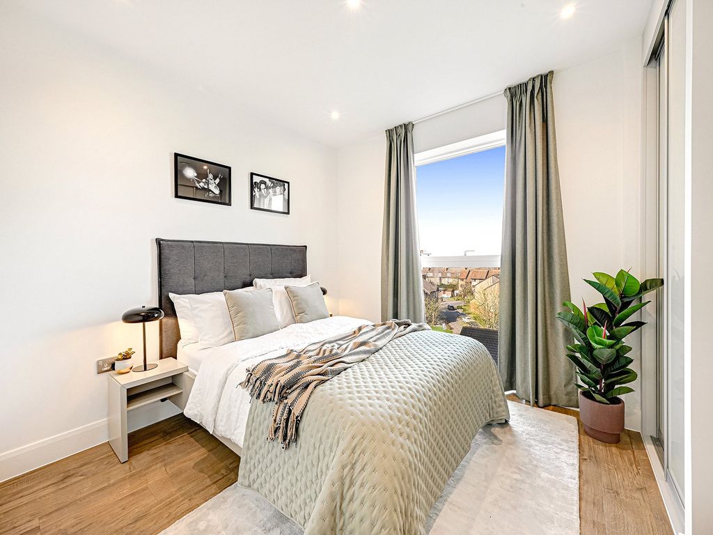 Property photo 2 of 15 Picture No. 11