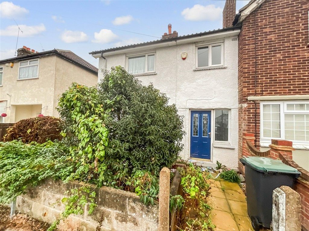 Property photo 1 of 6 Front