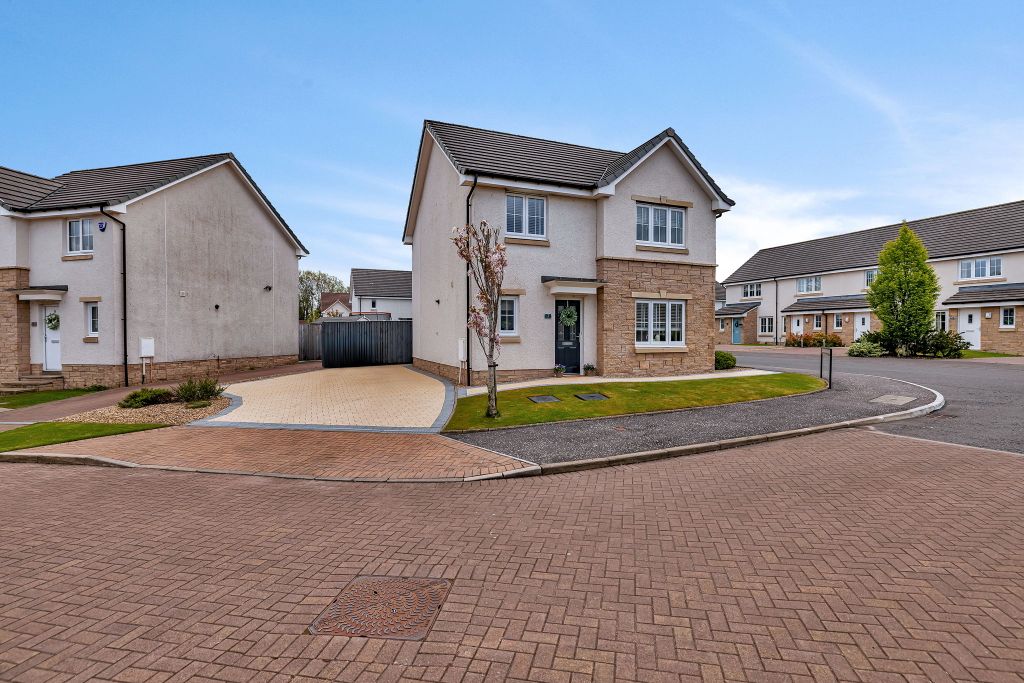 Property photo 2 of 30 003
