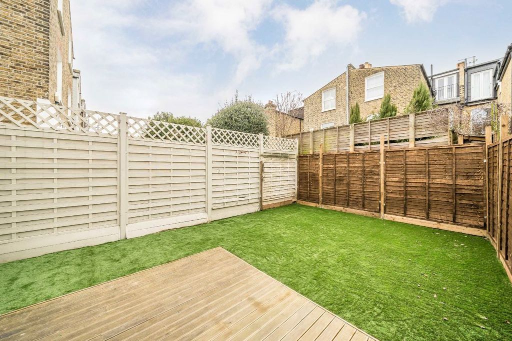 Property photo 3 of 7