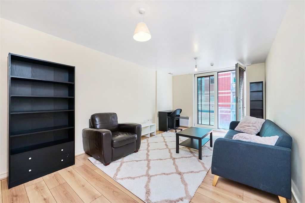 Property photo 1 of 12 Reception