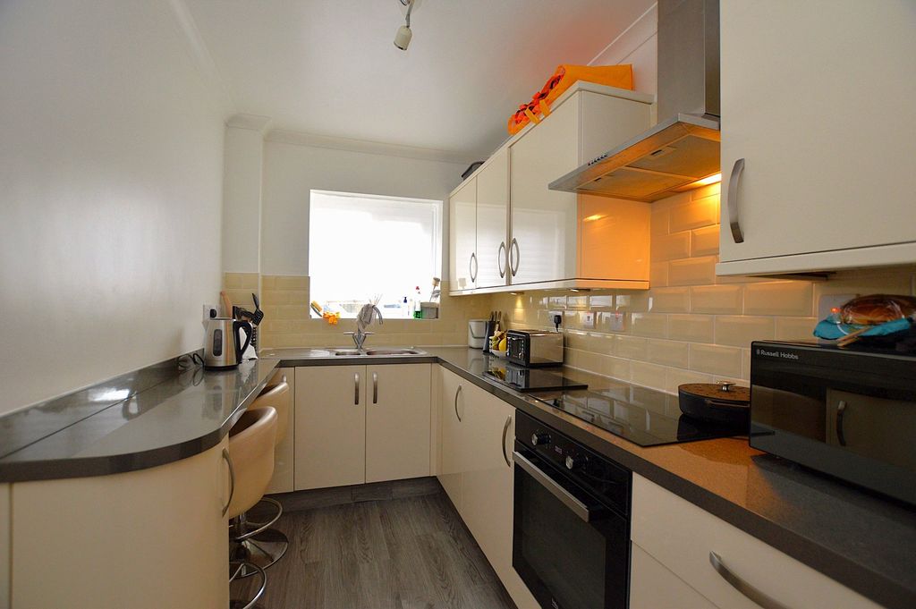 Property photo 2 of 10 Picture No. 18