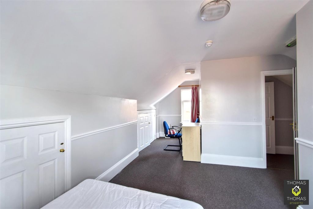 Additional image 7 of 6 bed detached house to rentLinden Road, Gloucester GL1