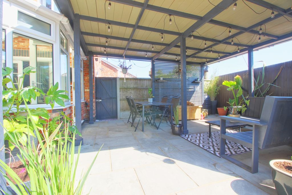Property photo 3 of 17 Outside Seating Area