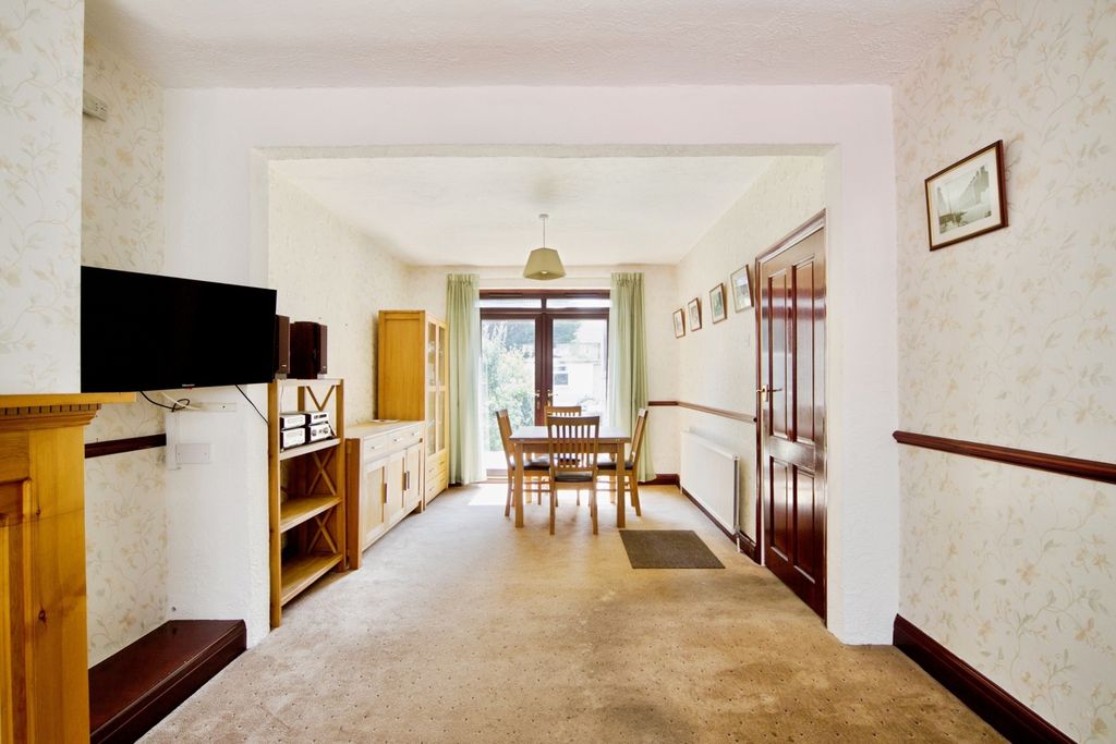 Property photo 2 of 16 Pbox-Img.Jpg