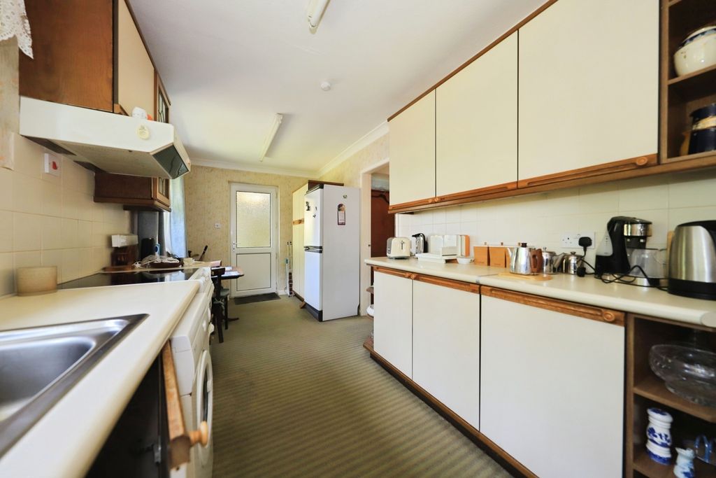Property photo 2 of 17 Photo