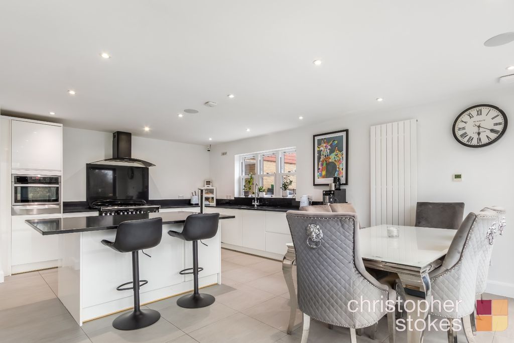 Property photo 3 of 34 4870596