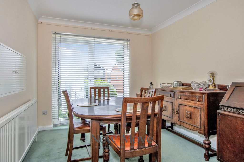 Property photo 3 of 11 Dining Room