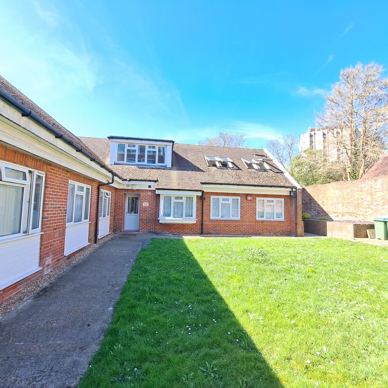 Property photo 2 of 7 Frontage