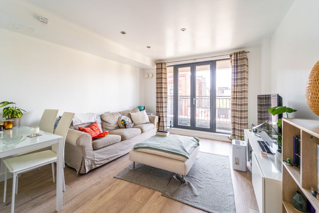 Property photo 1 of 8