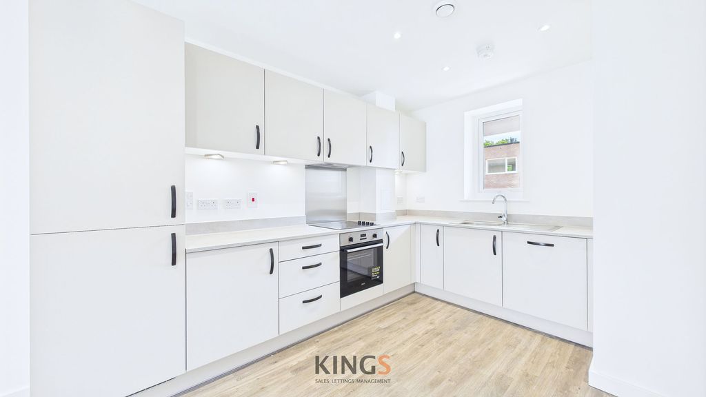 Property photo 2 of 10 Kitchen