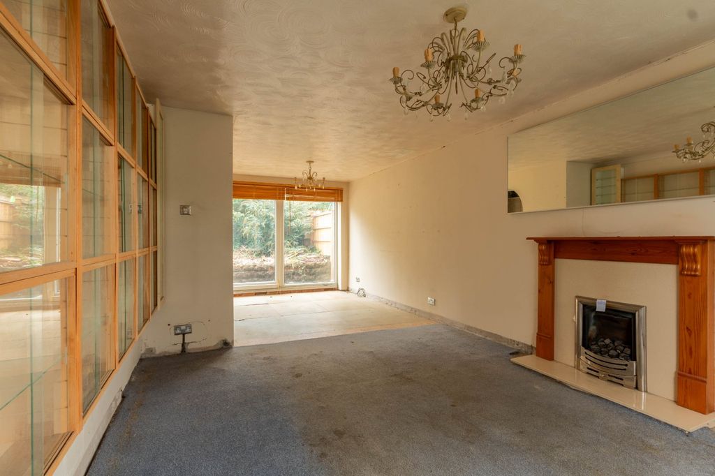 Property photo 3 of 15 Picture 3