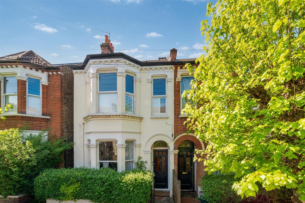 Property photo 1 of 12