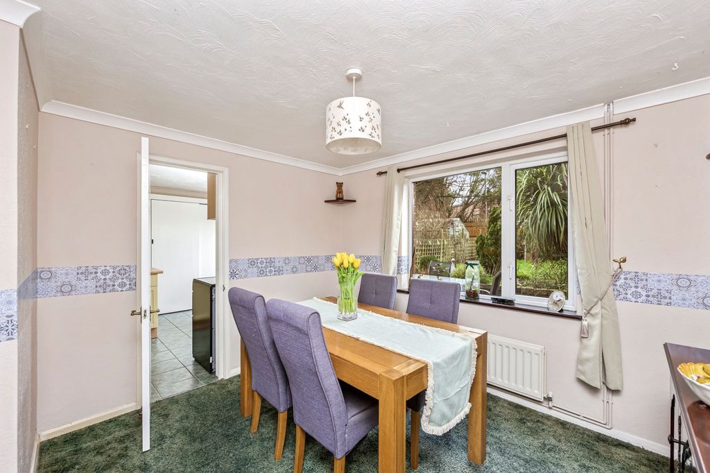 Property photo 3 of 21