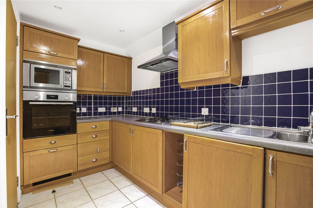 Property photo 3 of 16 Picture No. 06