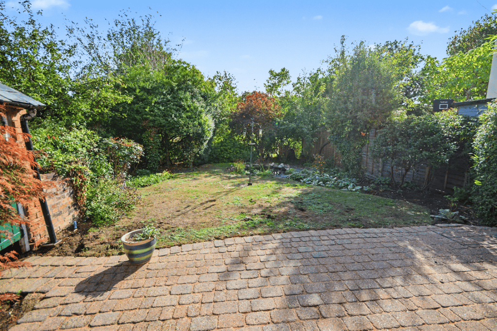 Property photo 3 of 12