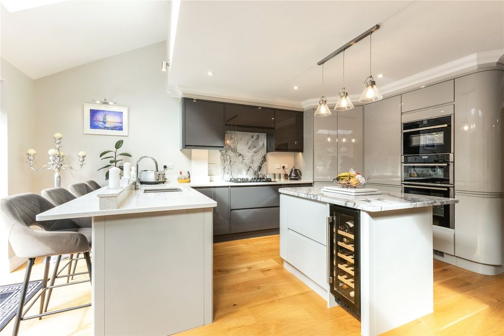 Property photo 3 of 20 Picture No. 05