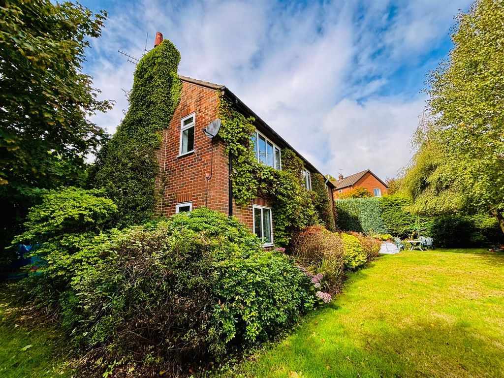 Property photo 1 of 17 15  Friars.Jpg