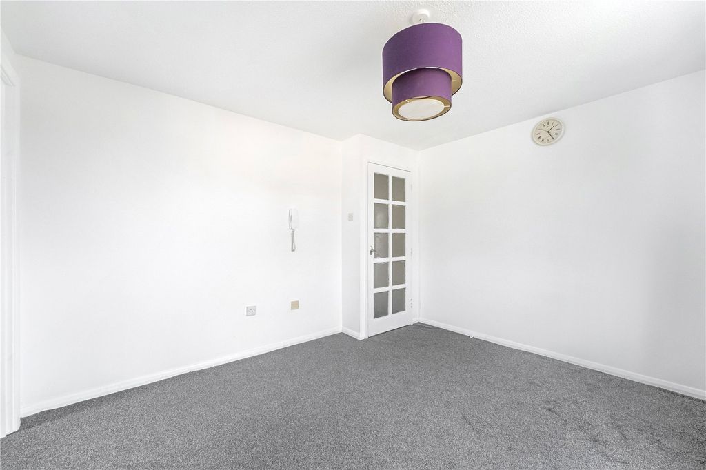 Property photo 3 of 8 Picture No. 06