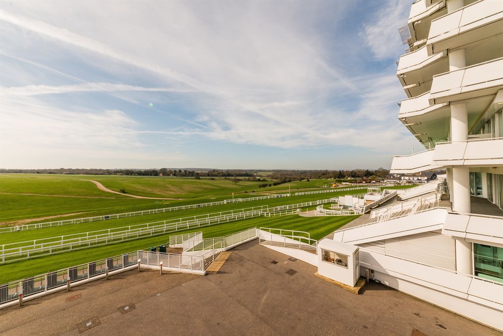 Property photo 2 of 4