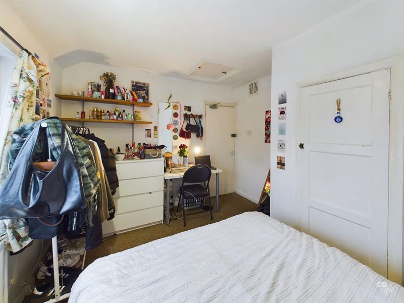 Property photo 2 of 16 Photo 6