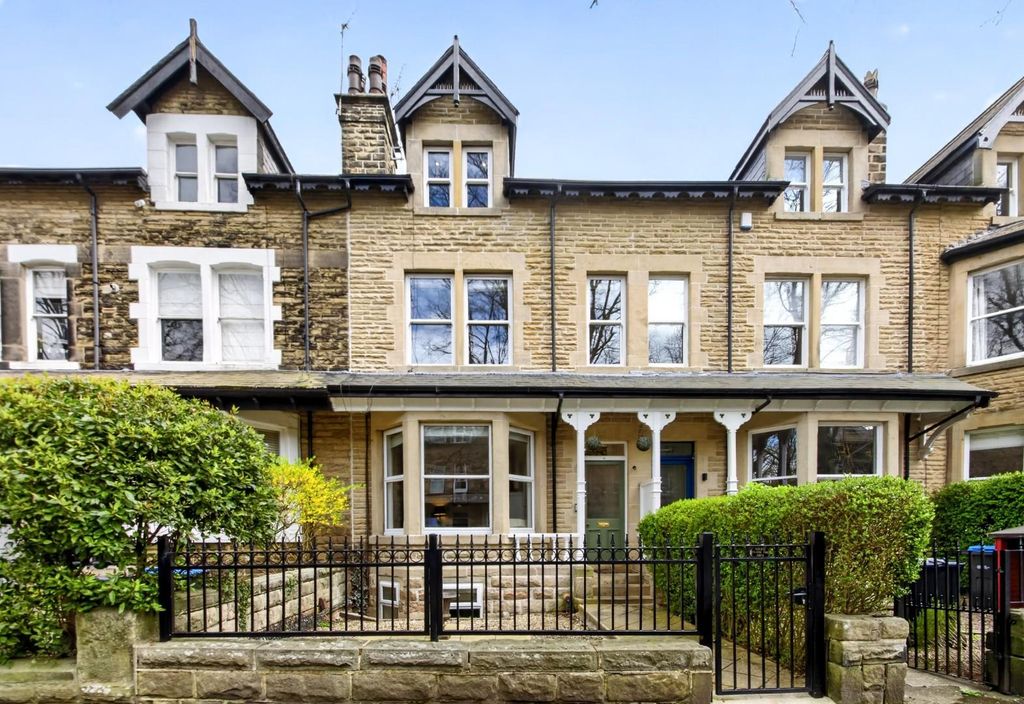 Property photo 1 of 29 Flat1-55Westendave-29.Jpg
