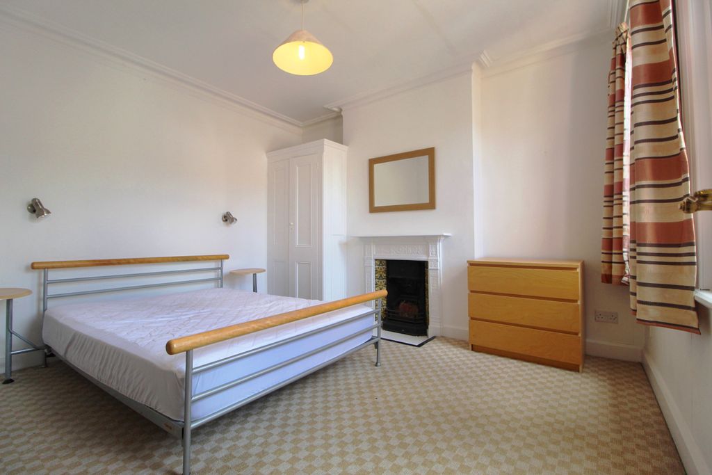 Property photo 2 of 5