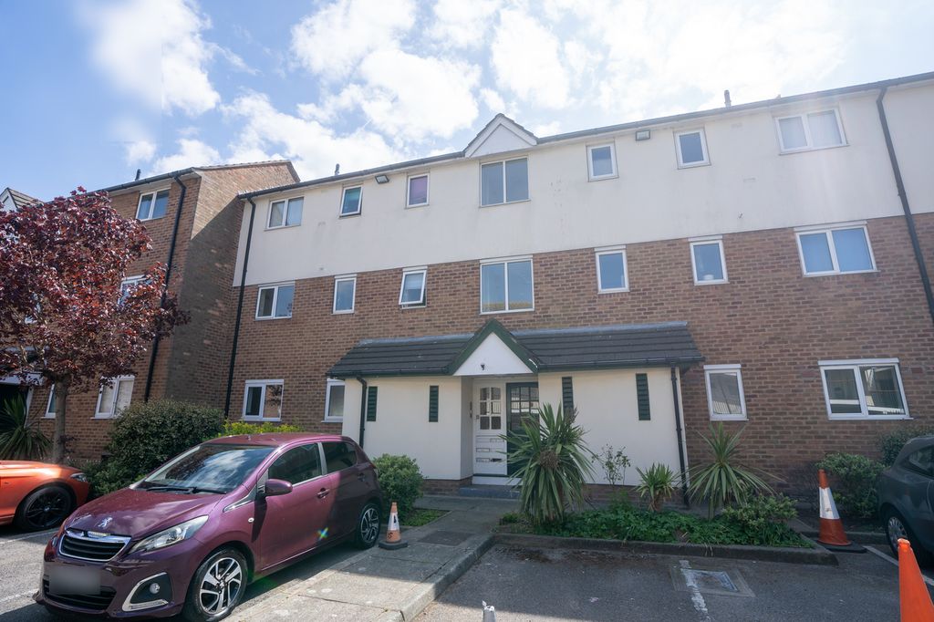 Property photo 1 of 19