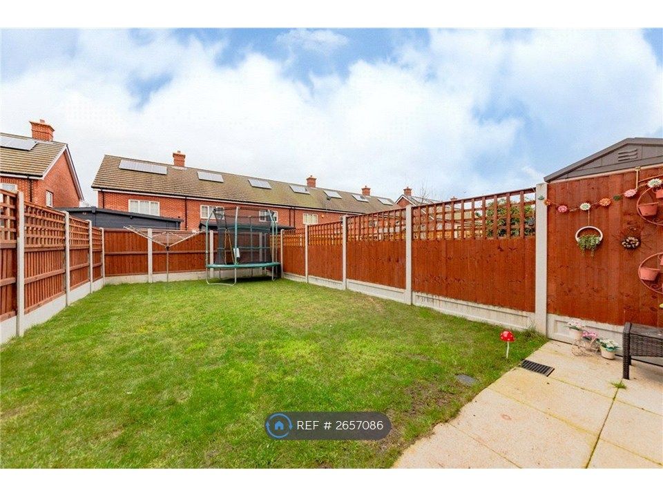 Property photo 2 of 7 Garden