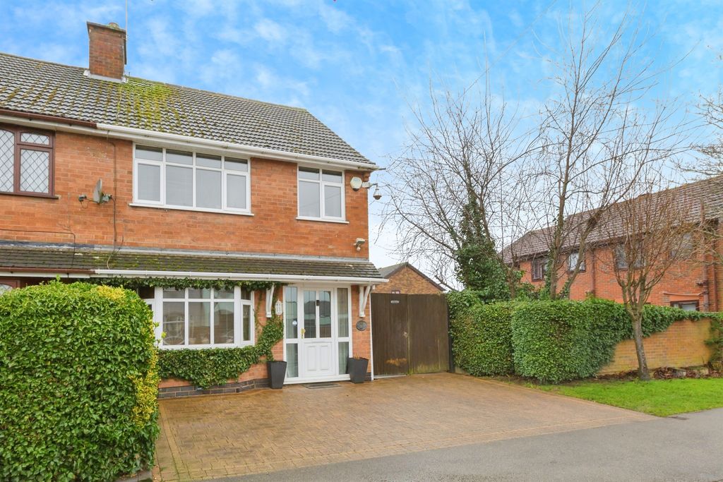 Property photo 1 of 28