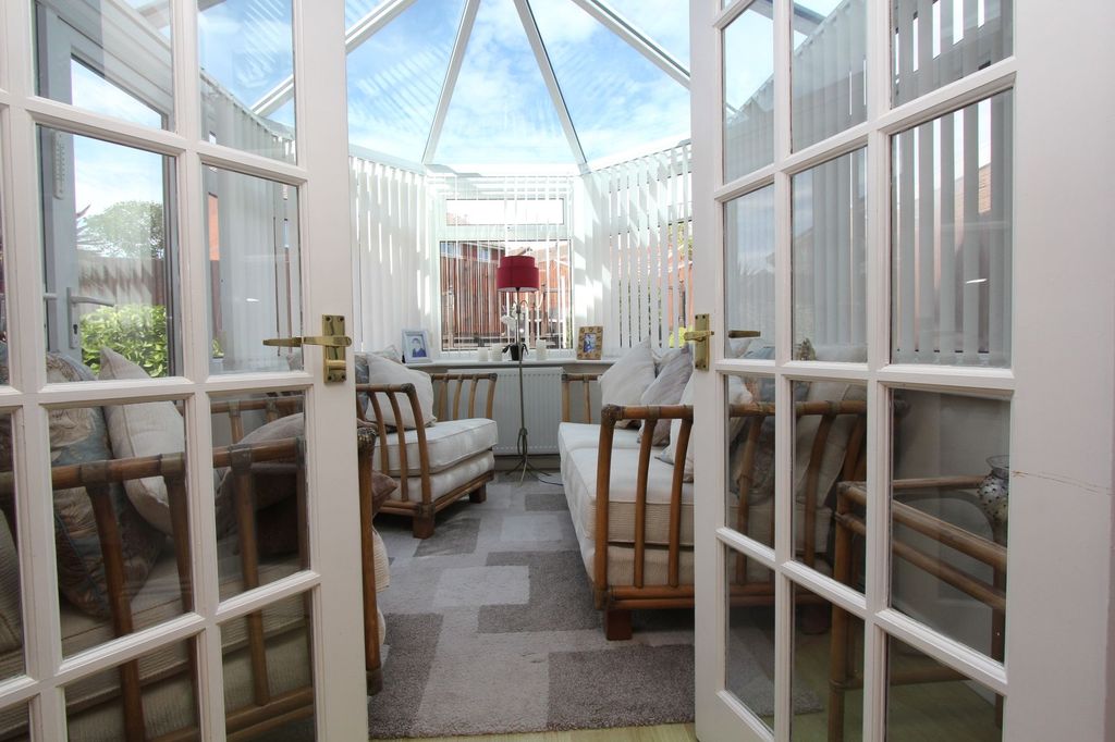 Property photo 3 of 31