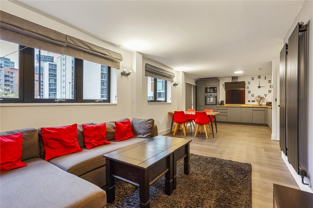 Property photo 2 of 11