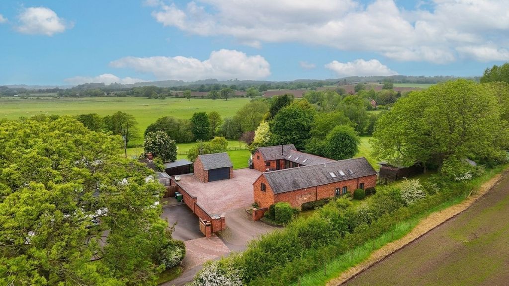 Property photo 1 of 34
