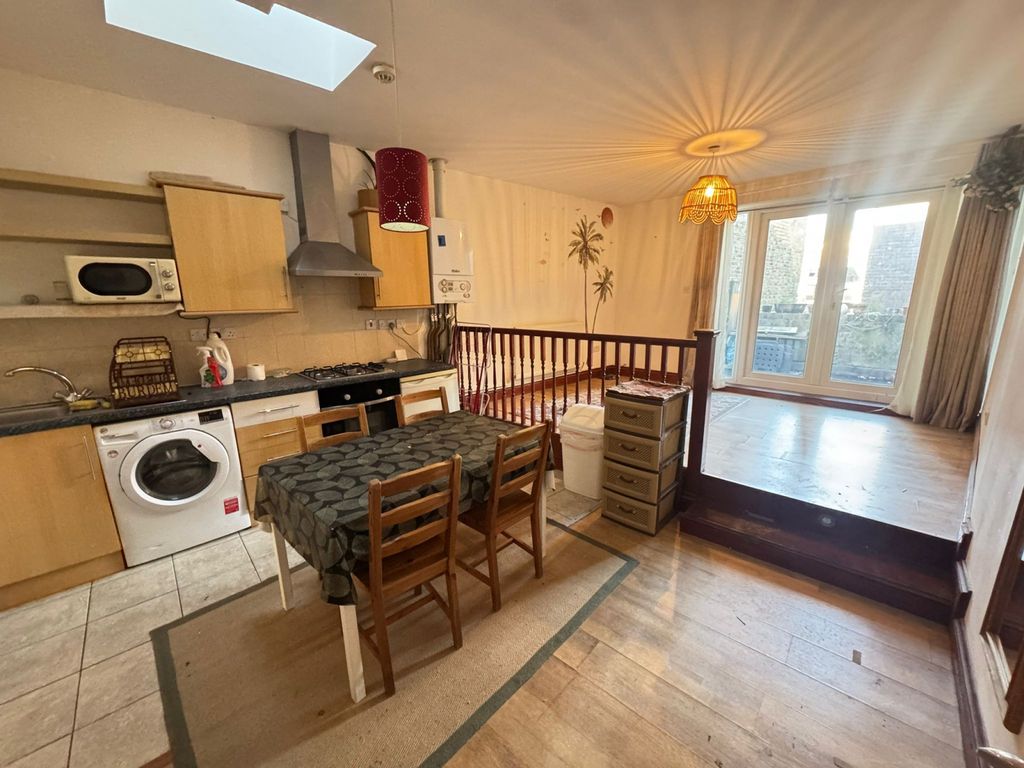 Property photo 3 of 5 Gallery