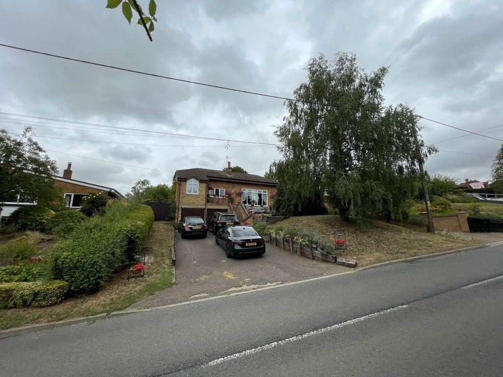 Property photo 2 of 37