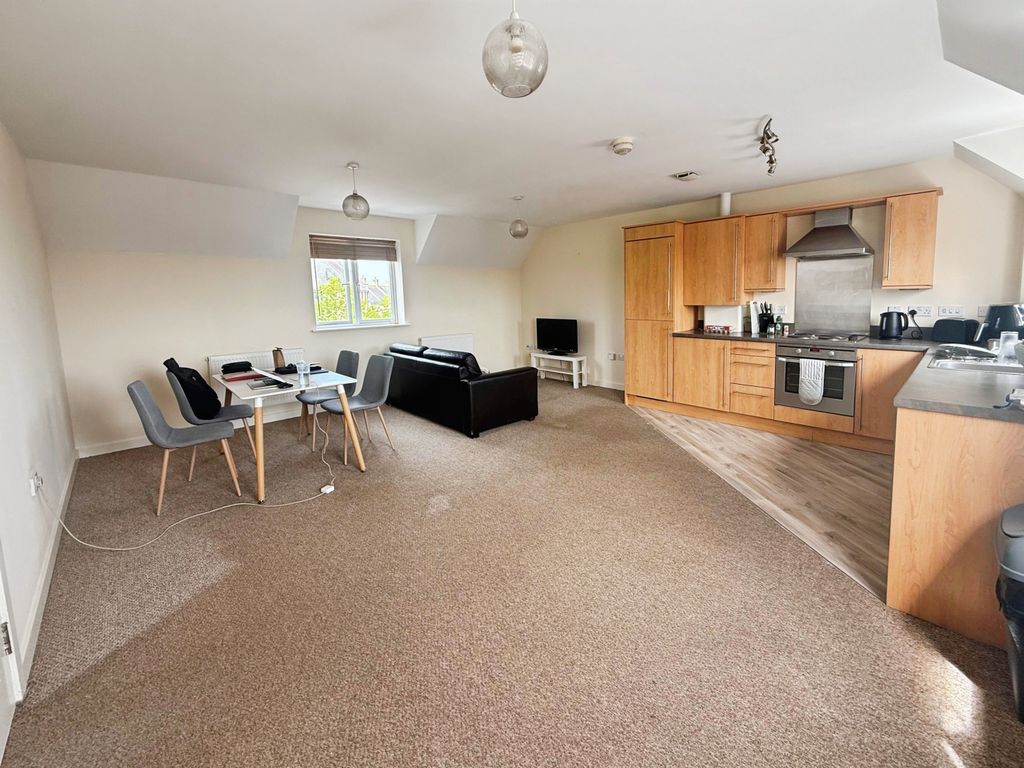 Property photo 2 of 3