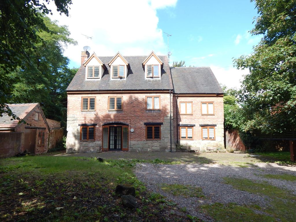 Property photo 1 of 4 Front (Exterior)