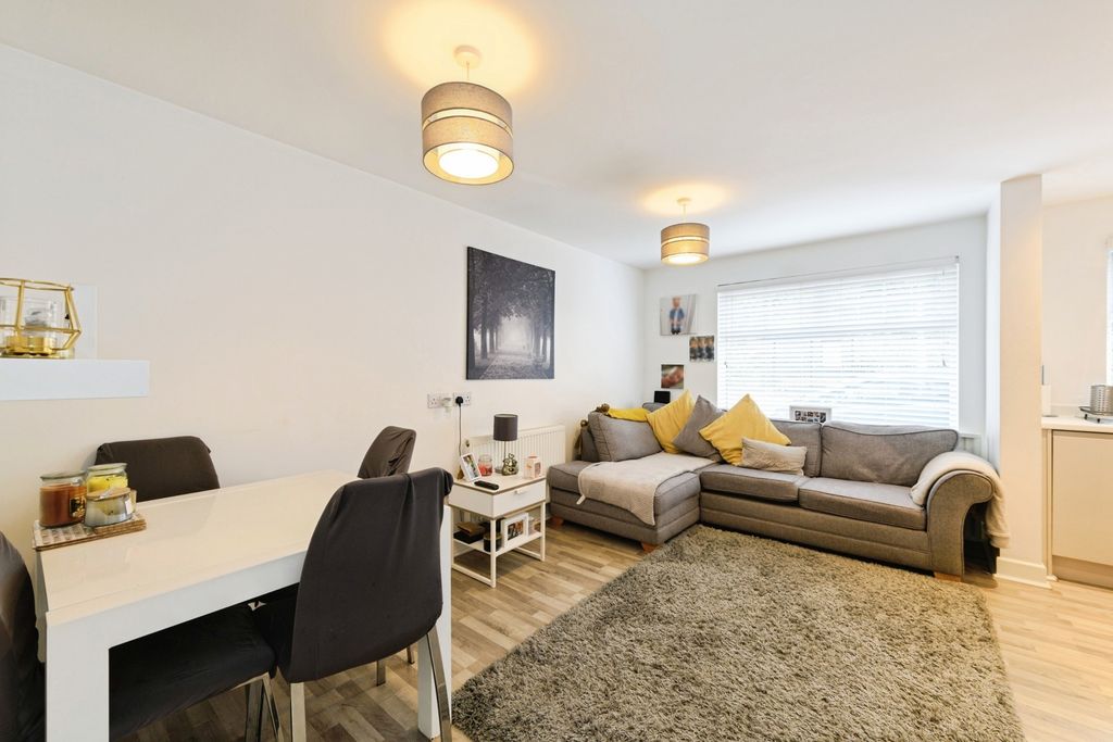 Property photo 2 of 14 Pbox-Img.Jpg