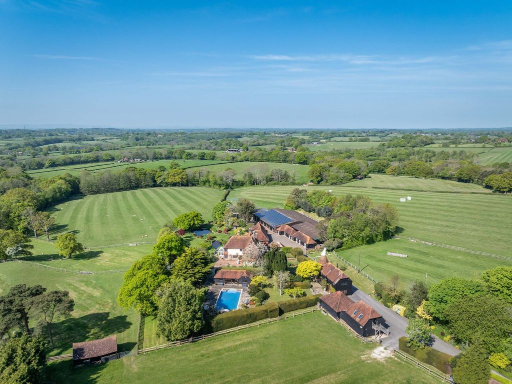 Property photo 2 of 39 Summertree Farm