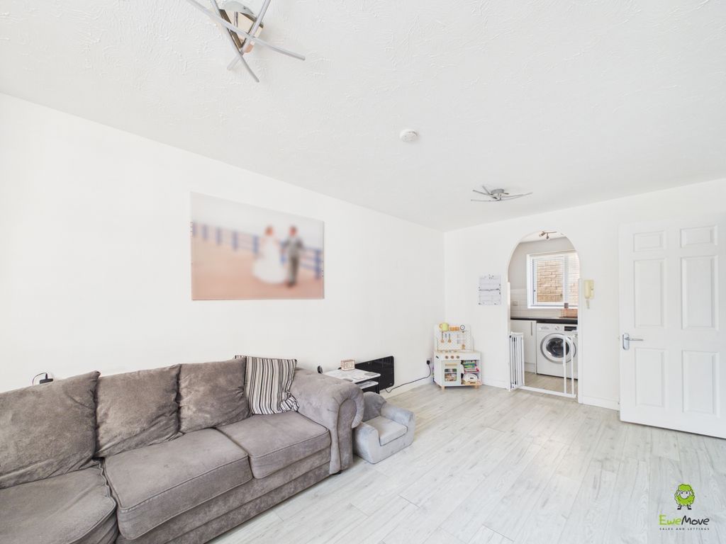 Property photo 2 of 8 Presented By Kevin At Ewemove Bexleyheath And Dart